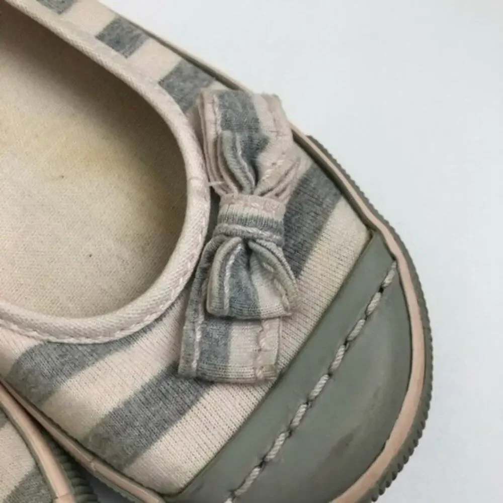 Old Navy Toddler Girls Striped Slip on Sneaker Shoes Size 13